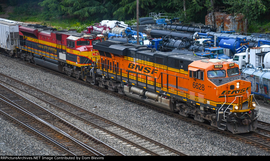 BNSF 6628